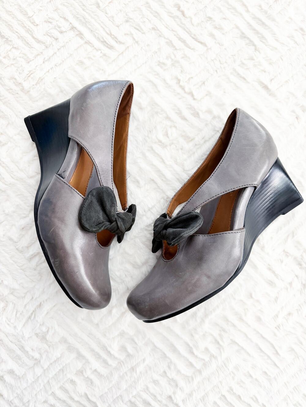 Earthies Bristol Dark Gray Leather Bow Mary Jane Wedge Heels Retro Comfort Shoes